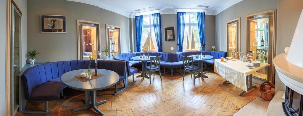 Hotel Schloesschen Sundische Wiese Цингст Екстер'єр фото